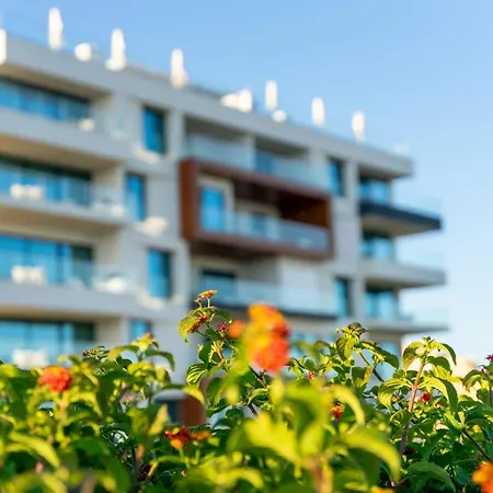 Shantivillas Apartament